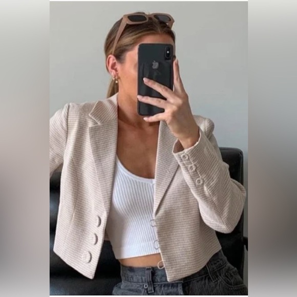 Finders Keepers Womens Cropped Blazer Jacket NWT Size S - Picture 2 of 5